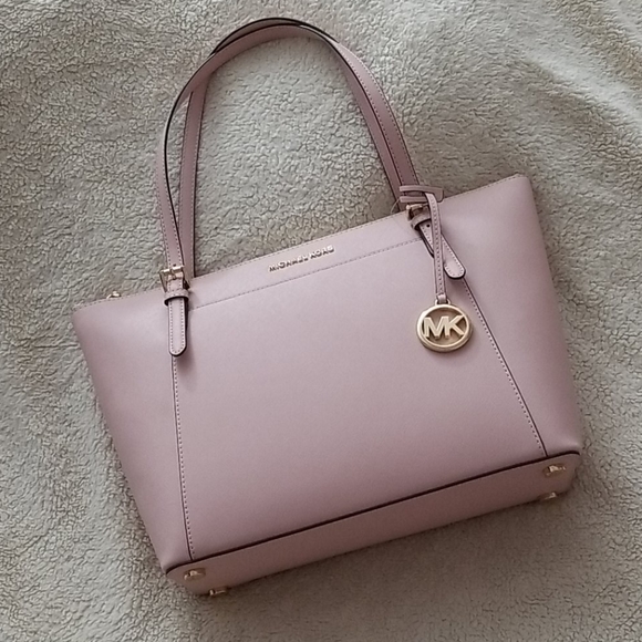Michael Kors purse - Picture 1 of 3